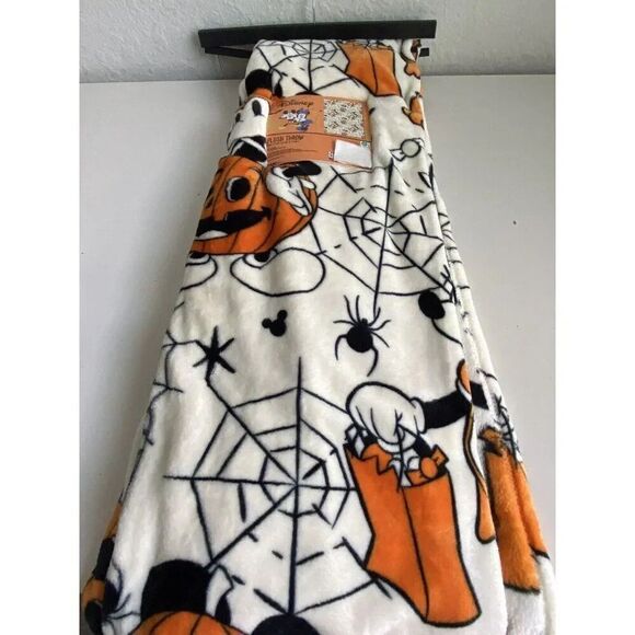 Disney Halloween Throw Blanket Mickey Minnie Mouse Pumpkin Jack O Lantern Soft - Picture 9 of 9